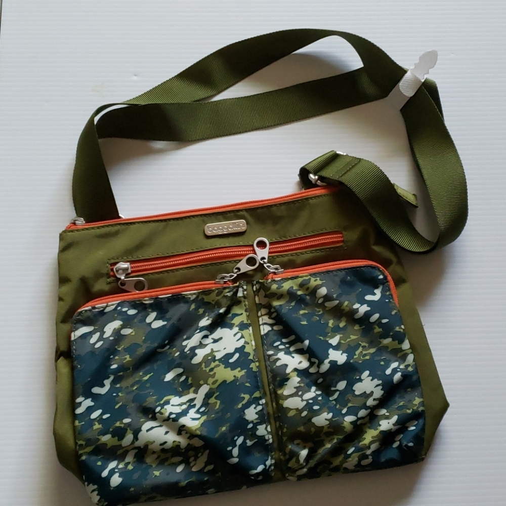 Baggallini Crossbody Purse